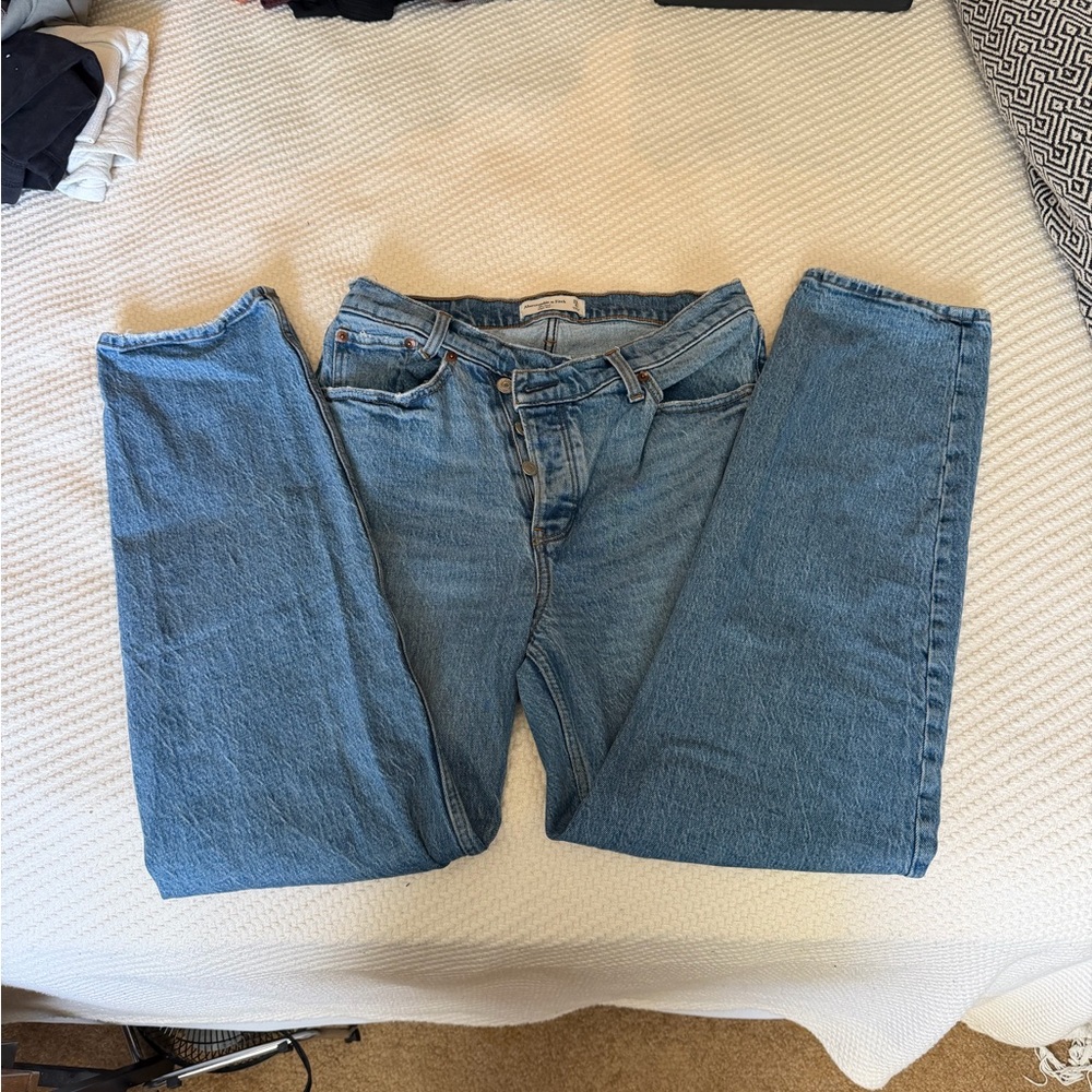 Abercrombie & Fitch The Dad High Rise Jeans